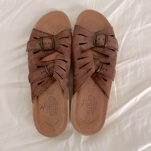 Ladies size 40 Italian Fly Flot sandal